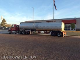 Sundown Tanker 25 - 7,000 gallons of water.